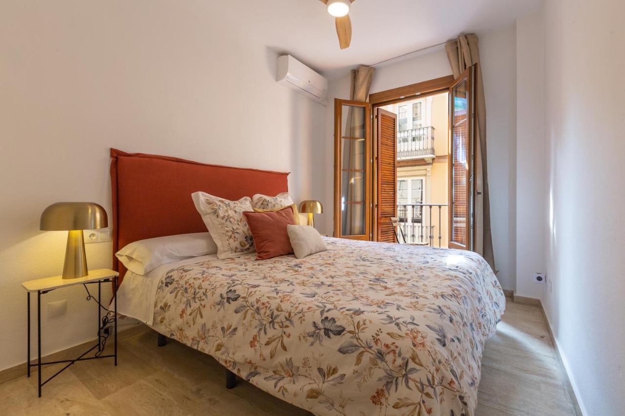 Bright Apartment With Patio And Balconies In The Center Màlaga Exteriér fotografie
