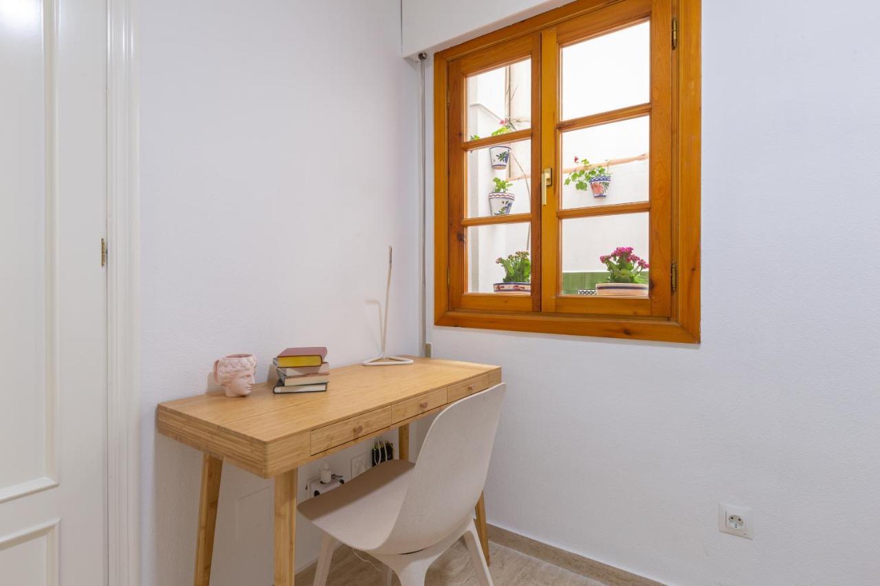 Bright Apartment With Patio And Balconies In The Center Màlaga Exteriér fotografie